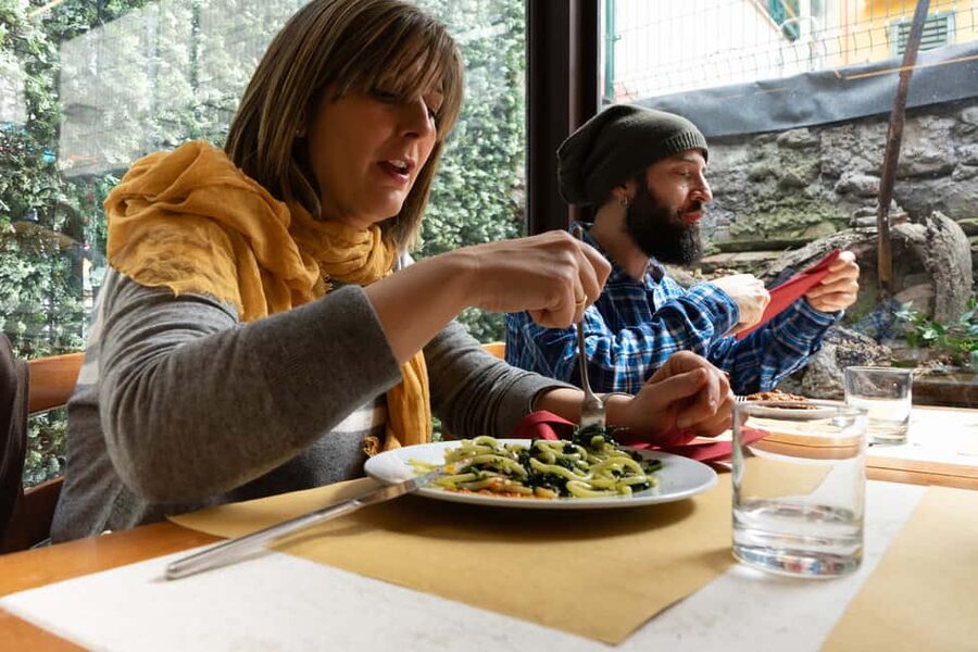 Florence’s Ultimate Food Tour: Full Tuscan Meal with a Local - The 3.5-hour walking pace: where you meet and what your evening will feel like
