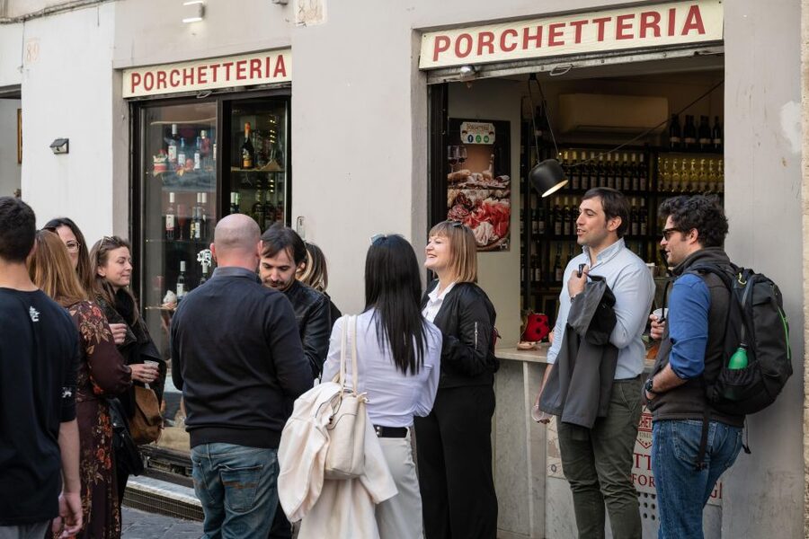 Florence Street Food Tour: Central Market & Duomo Area - Duomo and Battistero walk-bys: how the guide connects architecture to eating