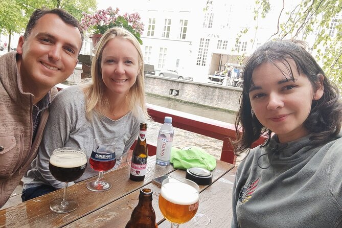 Food tasting & Historical walk - Chocolate Bruges and the sweet rhythm: sample, sip, then shop smarter