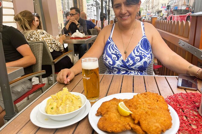 Food Tasting Tour in Hidden Gems of Vienna for Small Groups - Stop 3: Das Käuzchen with Grüner Veltliner and Wiener sausage