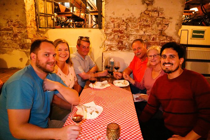 Food Tasting Tour in Hidden Gems of Vienna for Small Groups - Guides, stories, and what you’ll learn while you eat