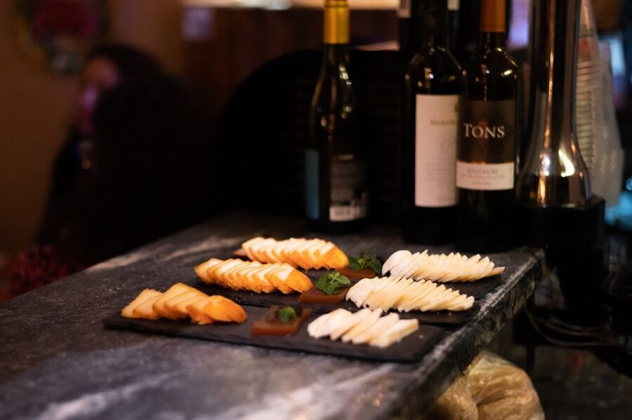Food Tour: Portuguese wine & Tapas with Ginjinha Tasting - Practical tips so you enjoy it more