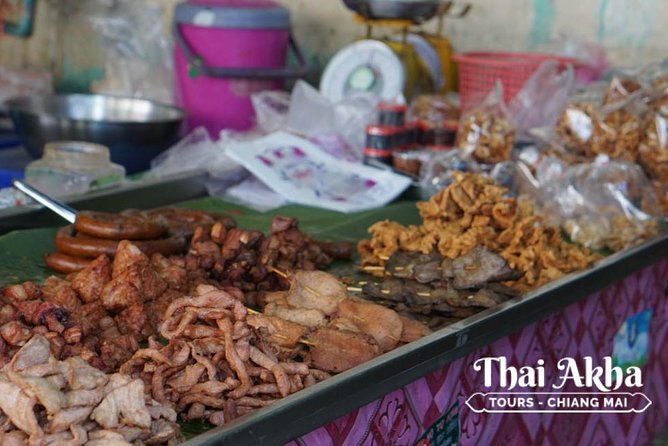 Fresh Local Market Tour - Food tour in Chiang Mai - The guide experience: fluent English, Thai-speaking expertise, and Nitti’s teaching style