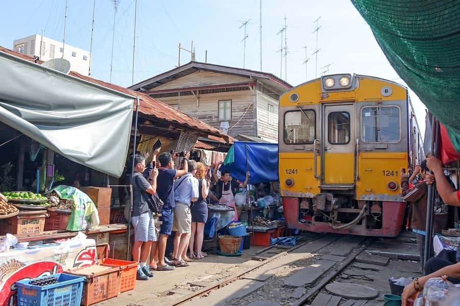 From Bangkok: Maeklong Railway and Floating Market Food Tour - Getting There From Bangkok Without Turning It Into a Slog