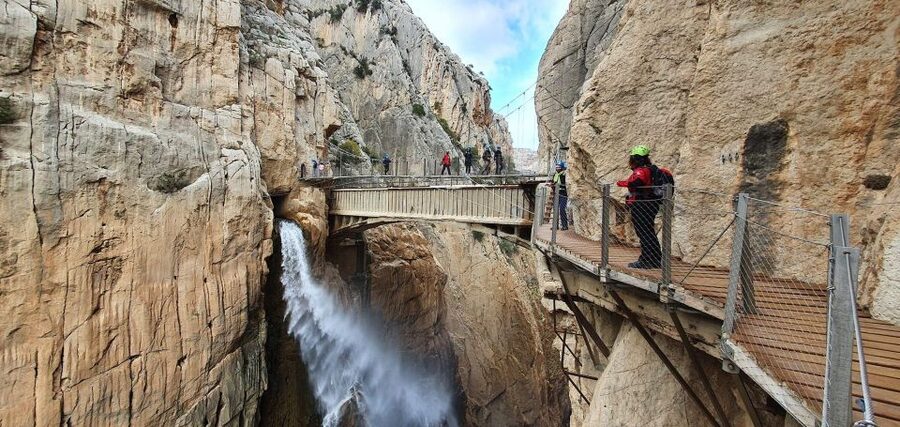 From Malaga: Caminito del Rey/White Village Tour & Tapas - Group size and pacing: long day, but usually well managed