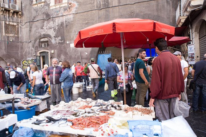 Gastronomic Street Food Tour of Catania - Meeting at Via Crociferi and Settling Into the Old Town