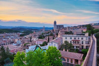 Girona History, Legends, and Food Walking Tour with food tasting - Meeting Point and Timing: Start Smart in Central Girona