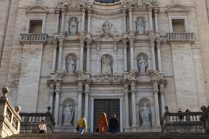 Girona History, Legends, and Food Walking Tour with food tasting - Food Stop: Xuixo and Ratafia (Plus Why This Works)