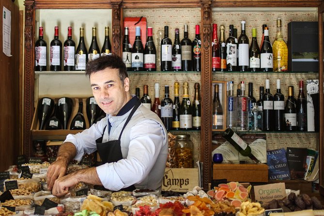 Granada Tapas and Wine Small Group Tour - Pace and comfort: a good 3.5 hours without the rushed feeling