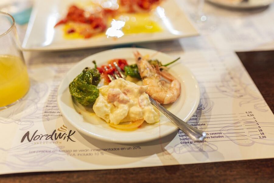 Granada: Tapas Crawl - What This Granada Tapas Crawl Really Feels Like (In a Good Way)