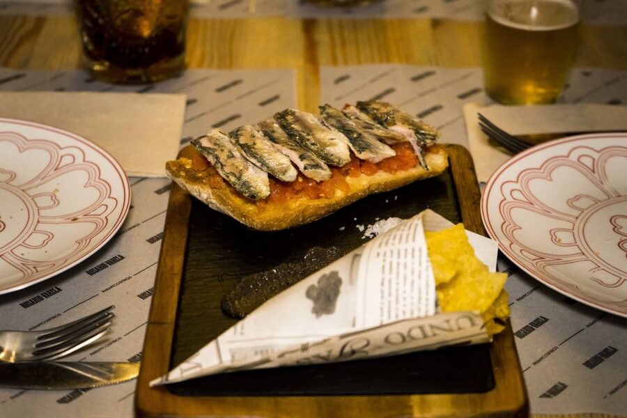 Granada: Tapas Crawl - How the Tapas Stops Work: Beer, Wine, and Multiple Tastings
