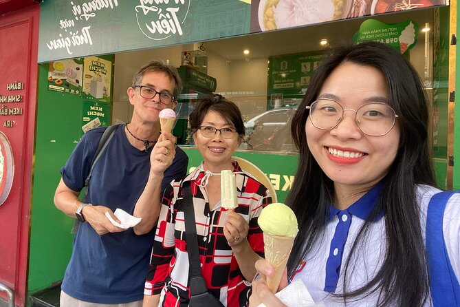 (Group/Individual) HANOI STREET FOOD TOUR - Dessert and coffee: egg coffee plus fruit to finish strong