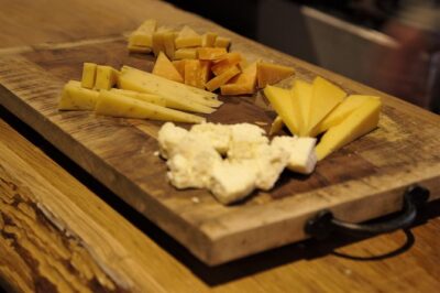 Guided Food Tour Haarlem (4-8 guests) - Old City - The guides: friendly hosts who connect food to Haarlem