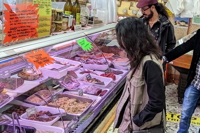 Guided Food Tour with Wine Tasting in Verona - Walking the Roman and medieval corridor: landmarks without the museum fatigue