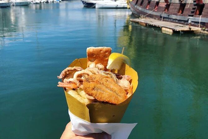 Guided Food Tour with Wine Tastings in Genoa - The early tastings: pesce fritto, focaccia, and farinata you can smell