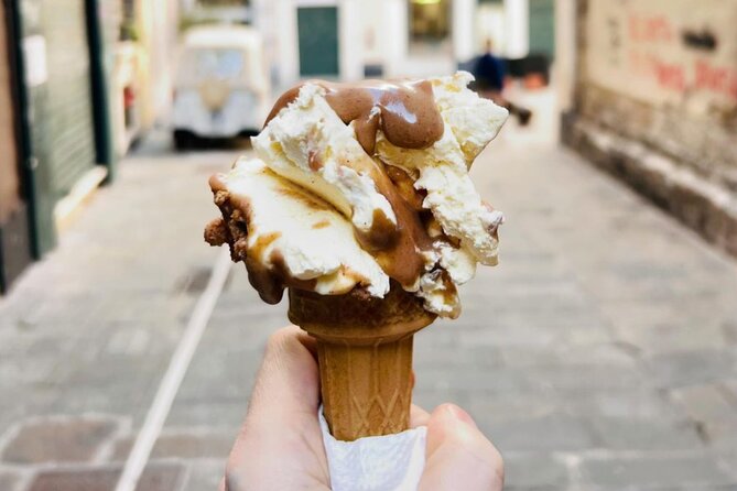 Guided Food Tour with Wine Tastings in Genoa - Start at Porta Soprana: quick landmarks before the first bite