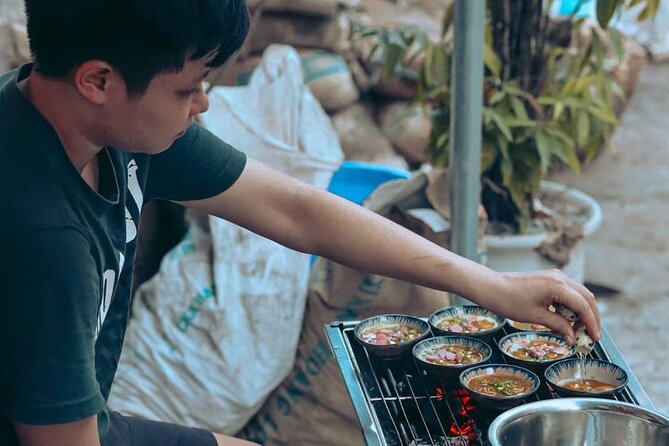 Ha Noi Walking Food Tour, Non Vegetarian,Vegan, vegetarian Option - Where you meet: 57 Đinh Tiên Hoàng and how pickup works