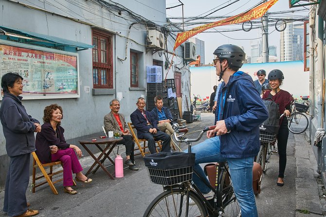 Half-Day Bike Tour of Shanghai Old Town with Food Tasting - The local food tasting stop: how to get value out of it