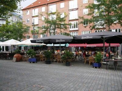 Hamburg: Culinary Insider Tour of St. Georg - Meeting at Ohnsorg Theater and Starting With the Right Pace