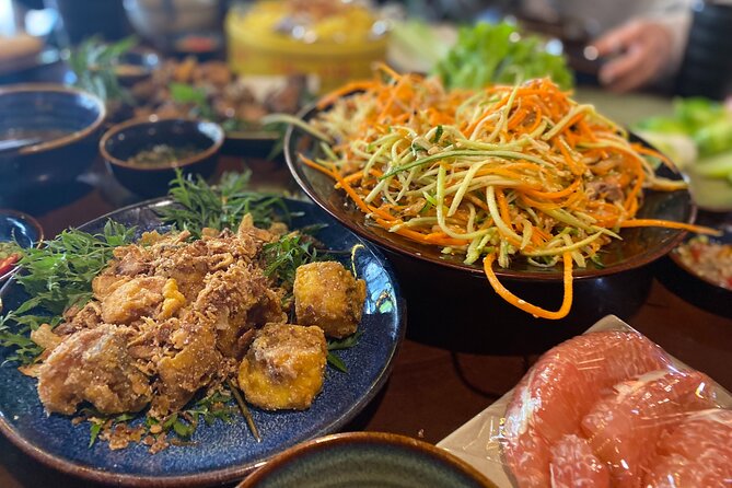 Hanoi: 7 Tasting Street Food Walking Tour and Train Street - What to expect on the ground: walking, street setup, and comfort