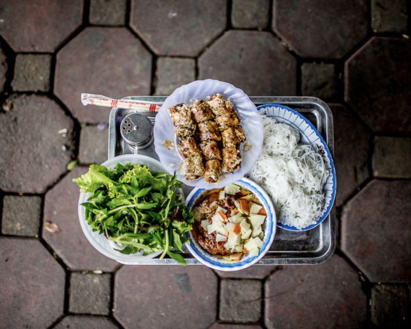 Hanoi: 7 Tastings Street Food Tour with Train Street - Your 7 tastings: the dishes you should pay attention to