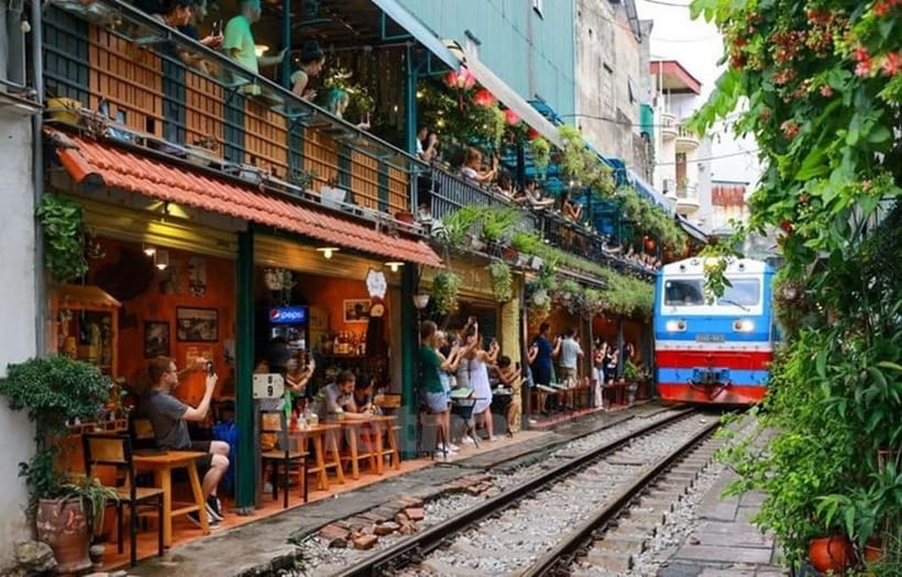 Hanoi: Eat Like a Local Small Group Street Food Tour - Key highlights you’ll feel right away