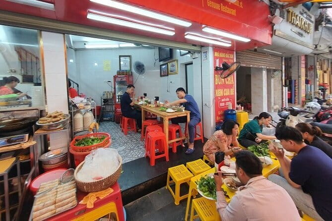 Hanoi Famous Michelin Guided Street Food Tour - Start address, ending in the Old Quarter: logistics that matter