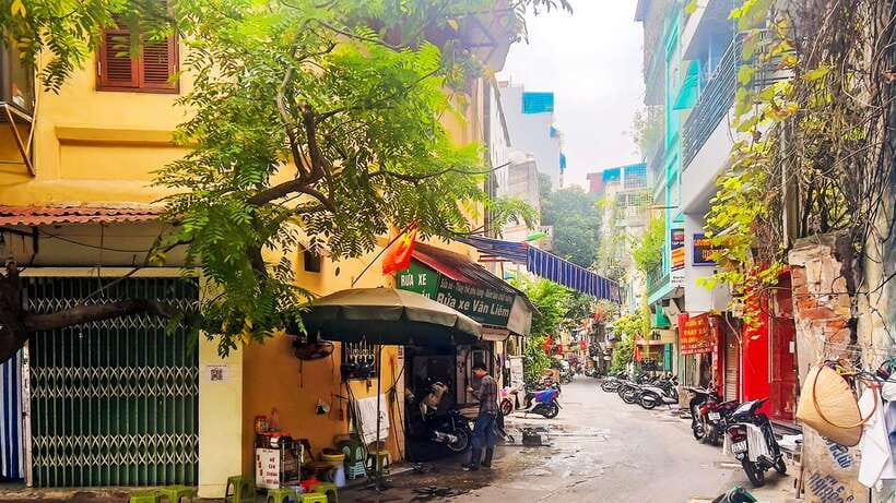 Hanoi: Guided Food Tour with Train Street Visit - Price and Value: Why $19 Works When You’re Hungry and Short on Time