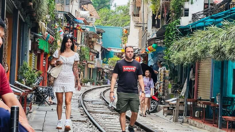 Hanoi: Guided Food Tour with Train Street Visit - The Train Moment: Thrill, Plus a Safety Reality Check