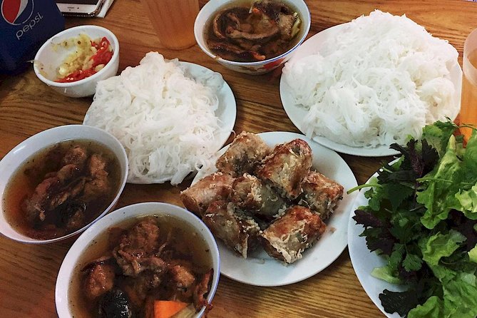 HANOI INCREDIBLE STREET FOODIE TOUR (Enjoy traditional Cuisine as the local) - Why this Hanoi street food tour feels different in the Old Quarter