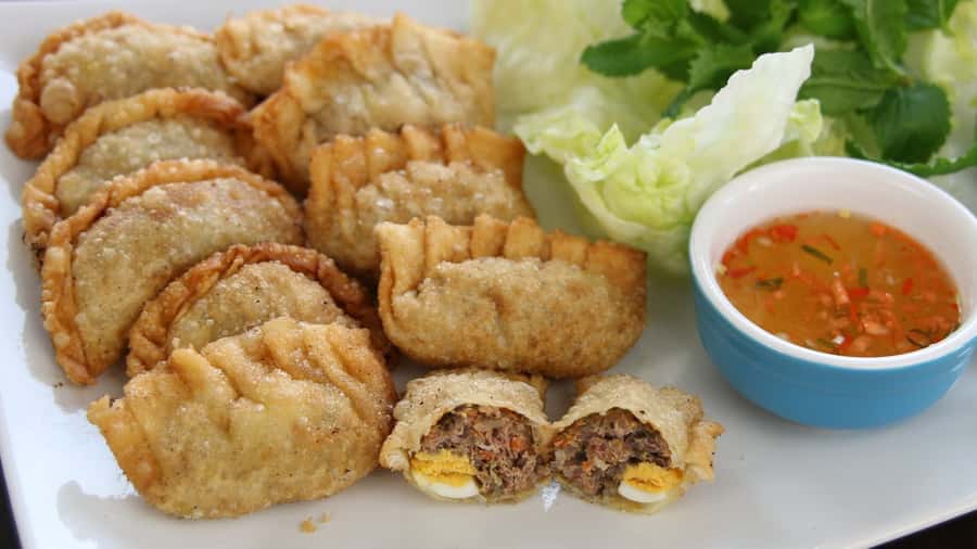 Hanoi: Private Street Food Walking Tour w/ a Real Foodie - The guide factor: why private ordering feels easier