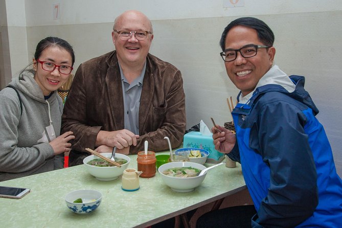Hanoi Private Walking Tour: Street Food (HOT HOUR PROMOTING) - The private-guide advantage: tips you’ll use even after dinner