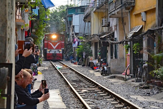 Hanoi Street Food Adventure: Train Street & Local Delights - Pickup and meeting at 41 P. Lương Văn Can: simple start, easy end