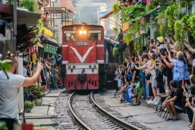 Hanoi Street Food Adventure: Train Street & Local Delights - Old Quarter street food tastings: what you’re really paying for in Stop 1