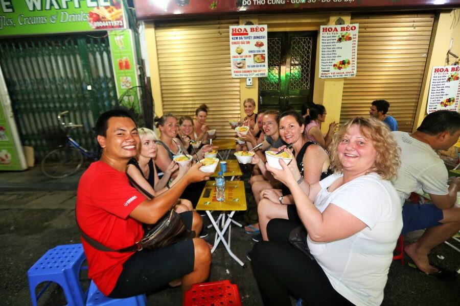 Hanoi: Street Food Experience with 5 Food Stops - Banh mi and banh cuon: how the flavors build texture