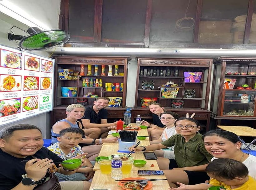 Hanoi: Street Food Tour with Train Street & Hidden Alleyways - Vegetarian-friendly without feeling like a sacrifice