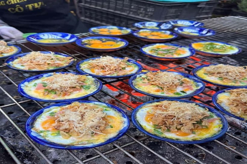 Hanoi: Street Food Tour with Train Street & Hidden Alleyways - Banh my and Kem xôi: the quick flavor punch