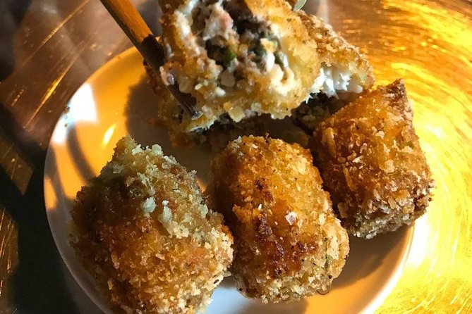 Hanoi Street Food Walking Tour - Old Quarter street food vendors and family restaurants: why the guide matters