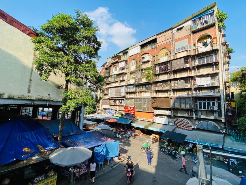 Hanoi: Vegan Street Food & Stories - Stop 4: A short beer stop that feels like street-life theater