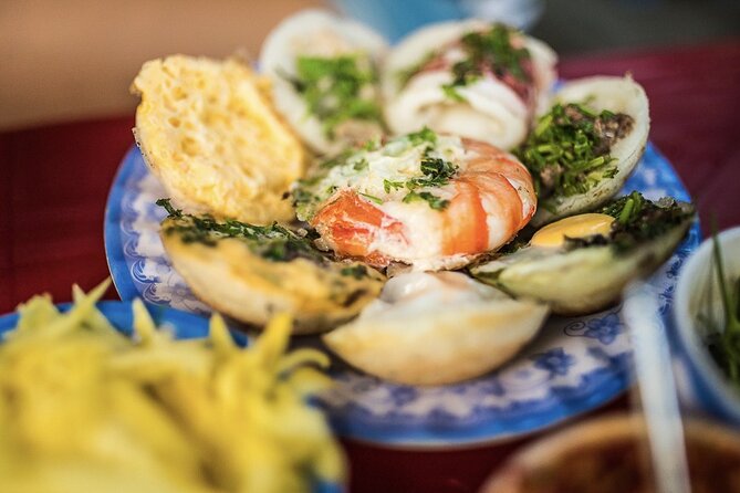 Hanoi Vegan Street Food Tour and Train Street - Train Street: what you’re really paying for