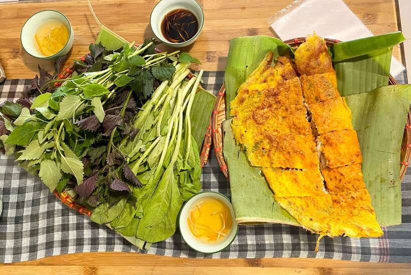 Hanoi: Vietnamese Street Food Tour with Egg Coffee - A 3-hour Old Quarter loop that starts (and ends) at Cafe Dinh