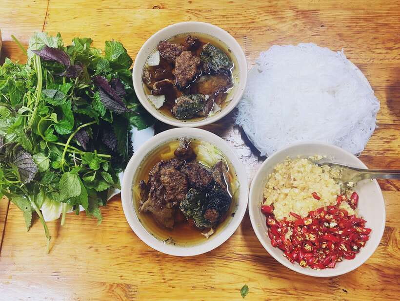 Hanoi: Vietnamese Street Food Tour with Egg Coffee - What you eat: banh mi, beef noodle salad, kem xoi, and more