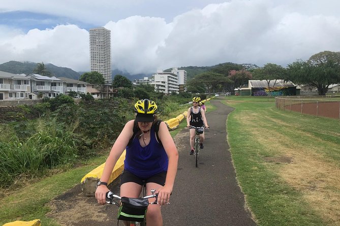 Hawaiian Food Tour by Bike in Oahu - Food Stops That Actually Matter (and How Much You’ll Eat)