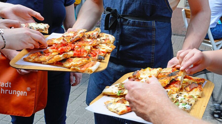 Heidelberg: Culinary city tour with delicious samples - Meeting at Herkulesbrunnen: your easiest start