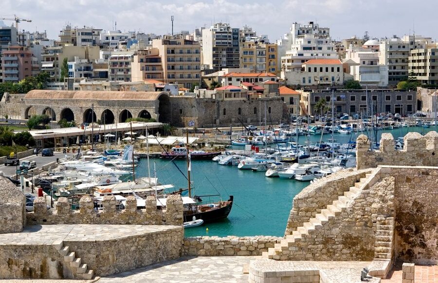 Heraklion: Food Tastings Walking Tour - Ellinikós kafés: sand-brew coffee and cup reading