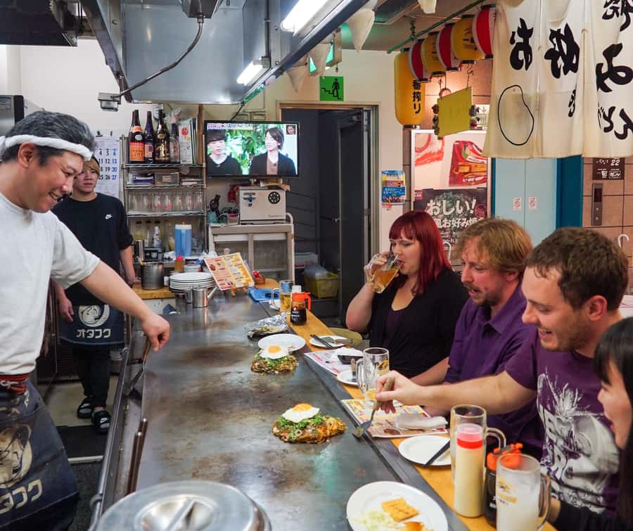 Hiroshima: Bar Hopping Food Tour - Stop 1: Table-Cooked Hiroshima Okonomiyaki That You Can Watch, Smell, and Taste