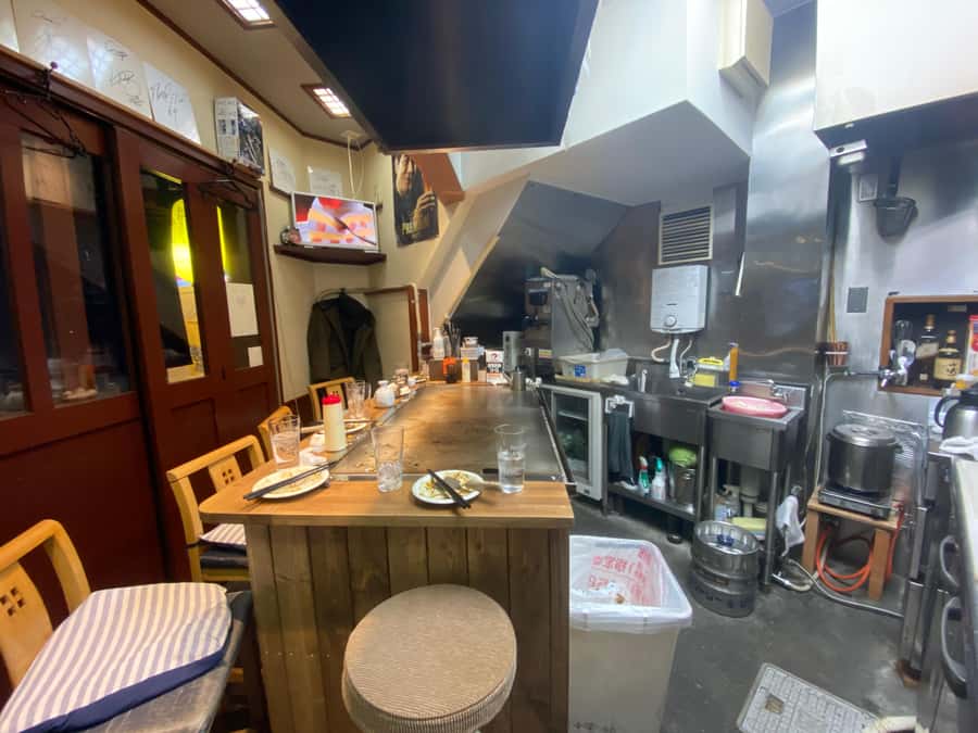 Hiroshima: Bar Hopping Food Tour - Smoking and Comfort: Plan for How Bars Actually Feel in Japan