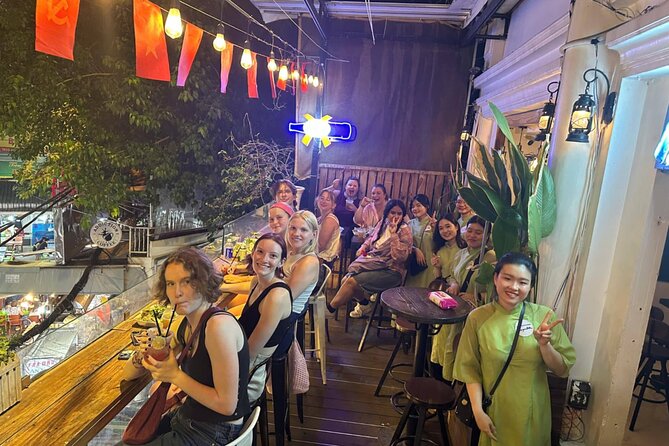 Ho Chi Minh City: Motorbike Street Food Tour with 12 Tastings - Bánh mì and spring rolls: the iconic stop that gives you the Saigon baseline