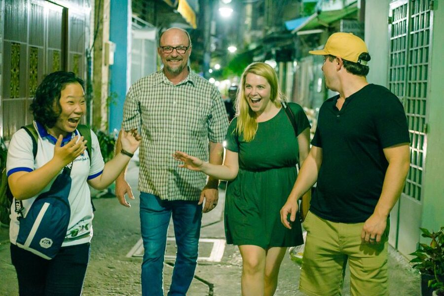 Ho Chi Minh City: Private Street Food Evening Walking Tour - Leaf-Wrapped Bò Lá Lốt and Bánh Canh: Comfort Food on a Mission