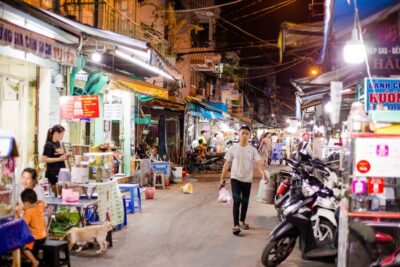 Ho Chi Minh City: Private Street Food Evening Walking Tour - Bánh Xèo and Bánh Khọt: The Pancakes That Explain Southern Vietnam
